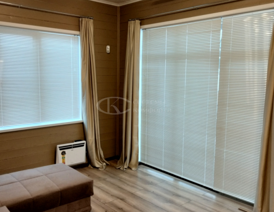 Горизонтальные алюминиевые жалюзи